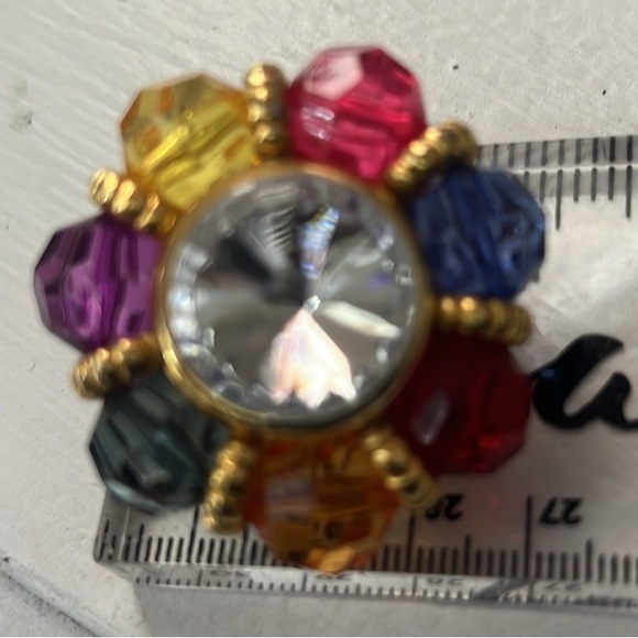 207. Vintage Multicolor Bead Clip On Earring - Picture 8 of 11
